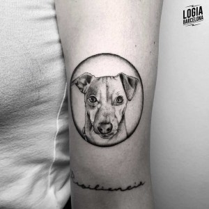 tatuaje_brazo_perro_logia_barcelona_d_kata
